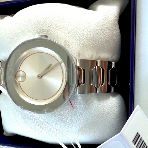 NWT Movado BOLD Silver Watch - Picture 3 of 10